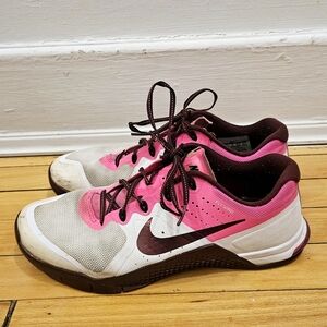 Nike Women's Pink and White Training Shoes
